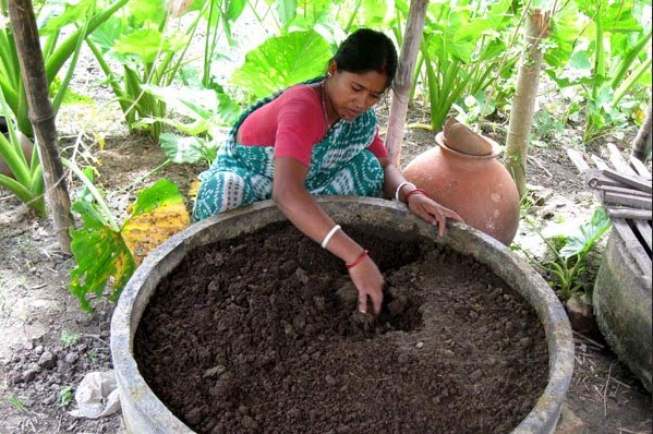 খামার বর্জ্য থেকে মিশ্রসার তৈরি করব কীভাবে?